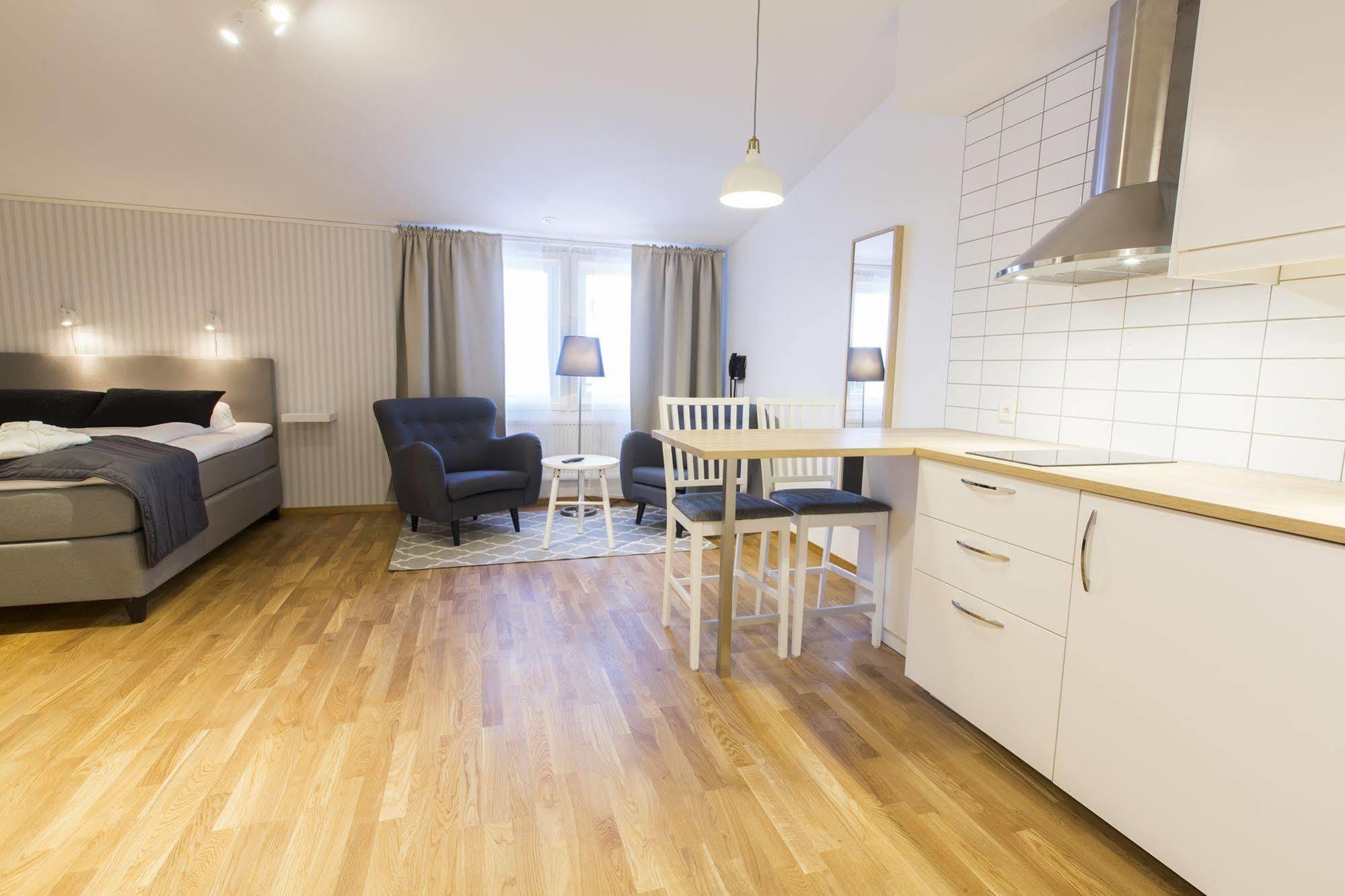 Simloc Hotel Drottninggatan อาร์เยพล็อก ภายนอก รูปภาพ