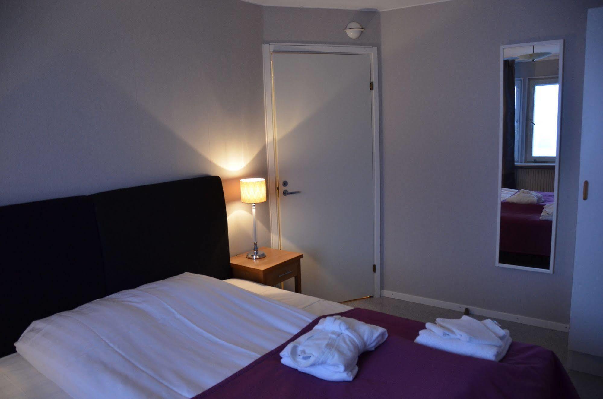 Simloc Hotel Drottninggatan อาร์เยพล็อก ภายนอก รูปภาพ